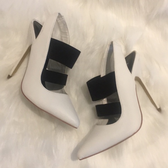 🔥 bebe 🔥 White & Black Pointed Toe Pumps Size 5 - Picture 3 of 7